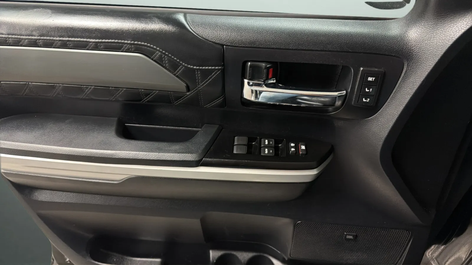 Toyota Tundra photo 16