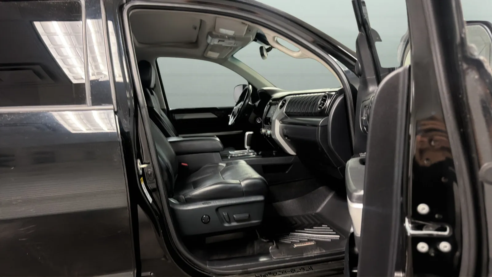 Toyota Tundra photo 21