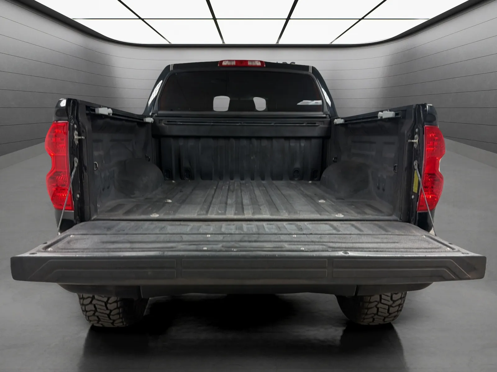 Toyota Tundra photo 19