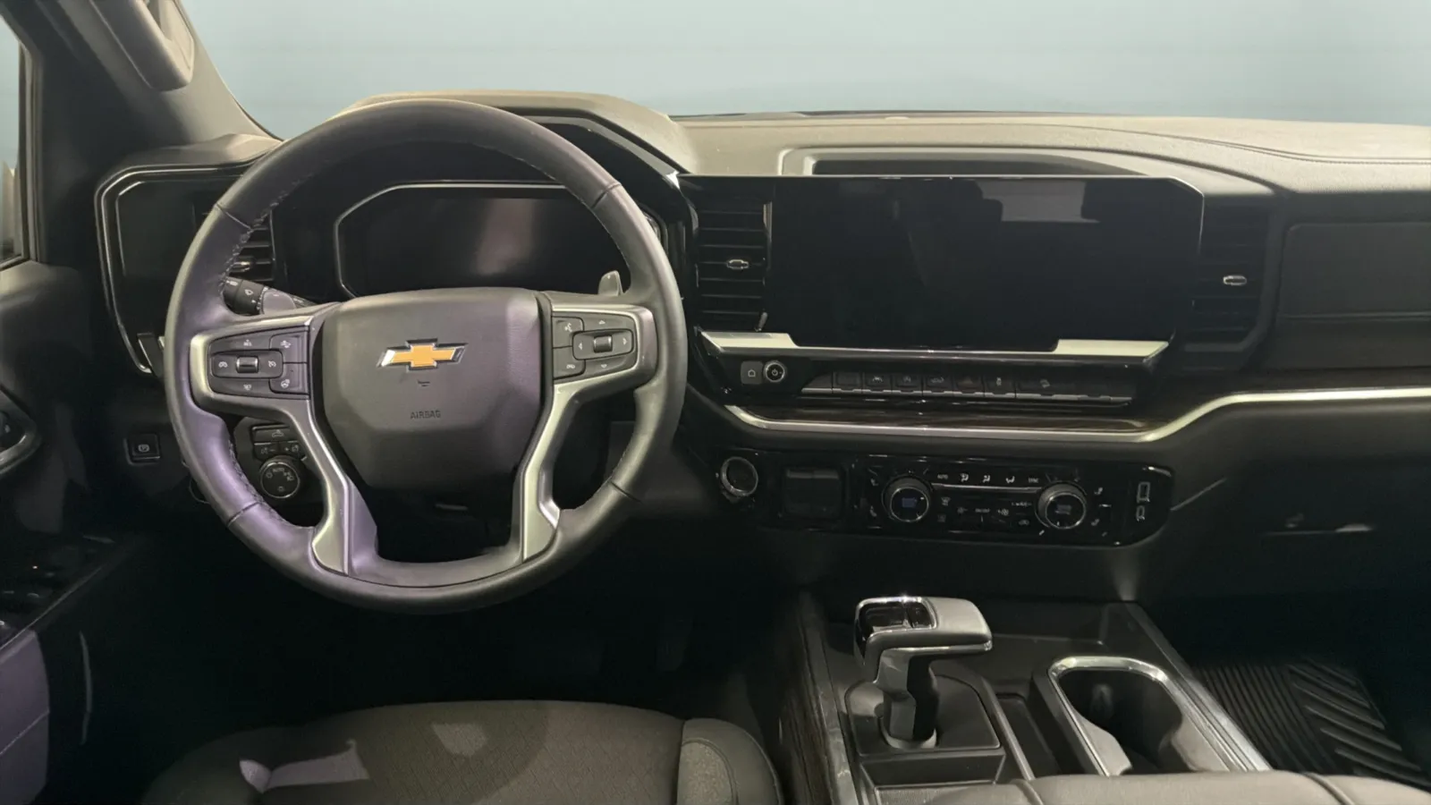 Chevrolet Silverado photo 10