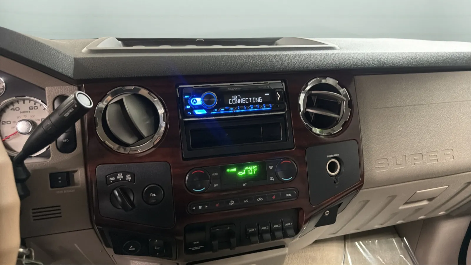 Ford F-250 photo 13