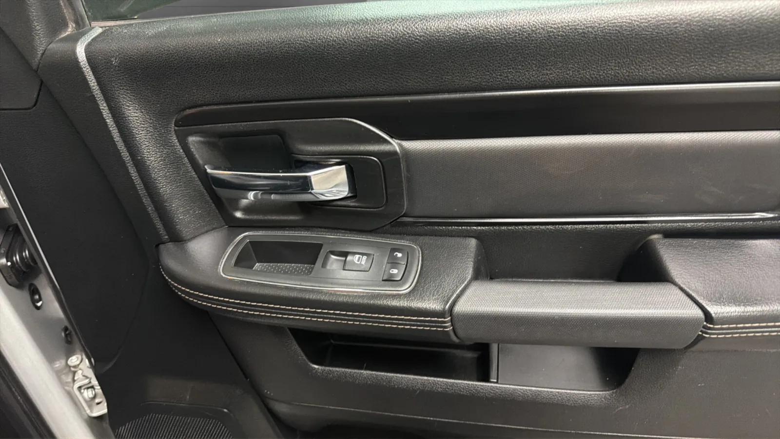 Ram 1500 photo 18