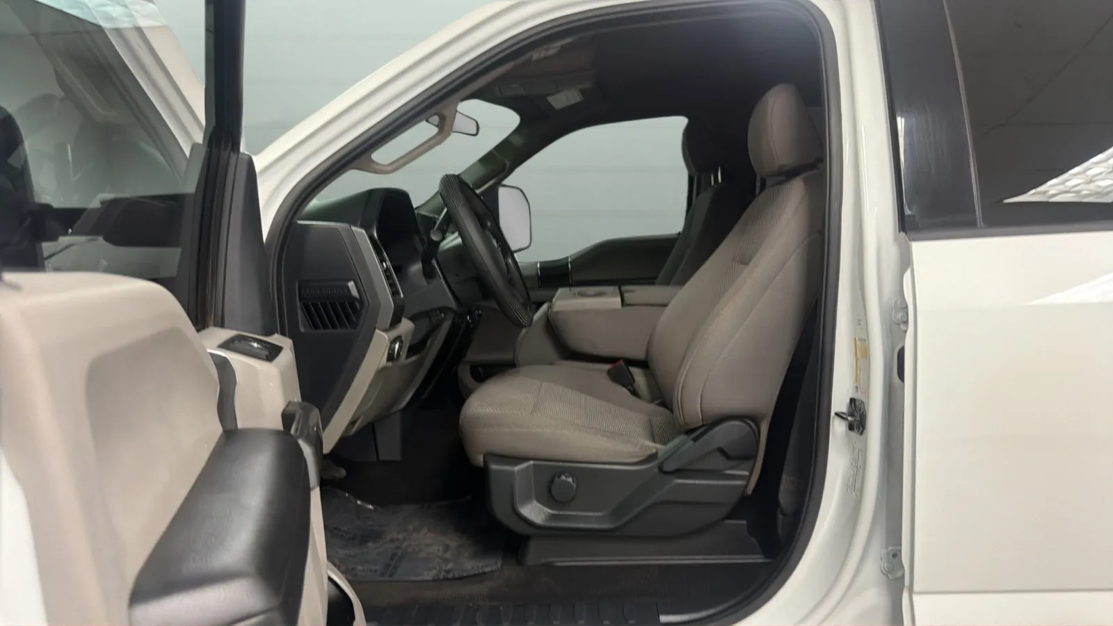 Ford F-250 photo 20