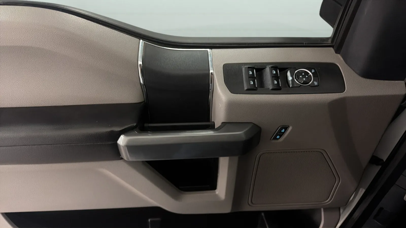 Ford F-250 photo 16