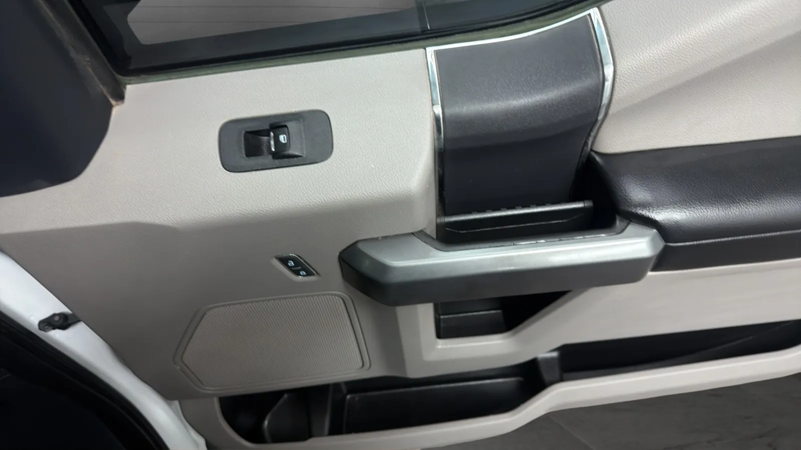 Ford F-250 photo 17