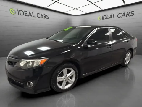 Black 2013 Toyota Camry SE for sale in Mesa, AZ