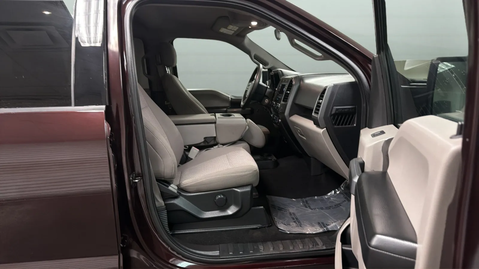 Ford F-150 photo 21