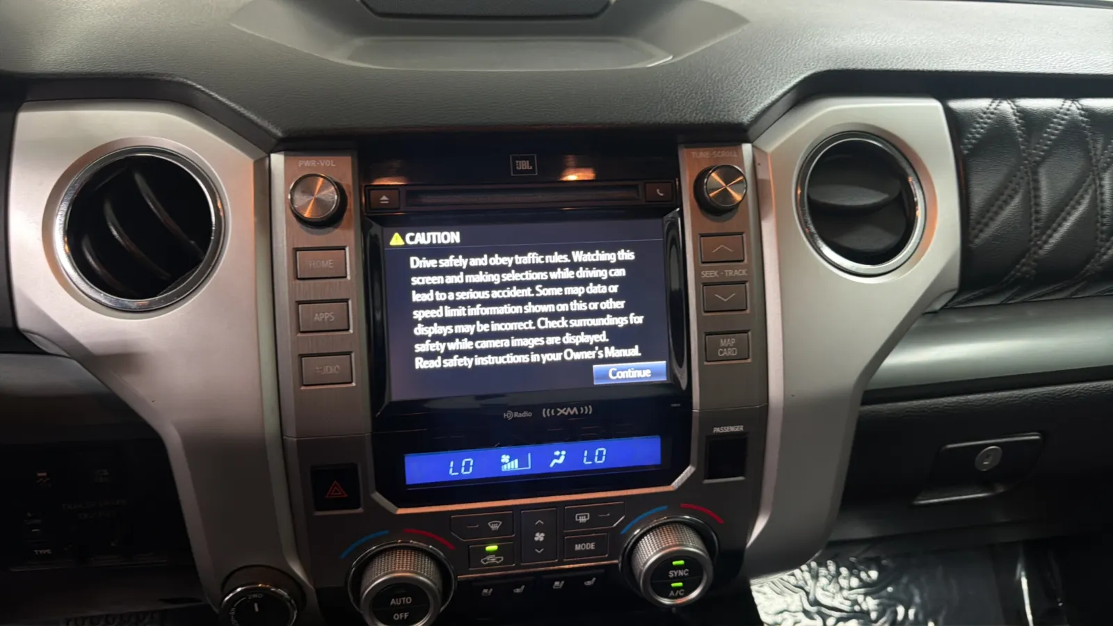 Toyota Tundra photo 13