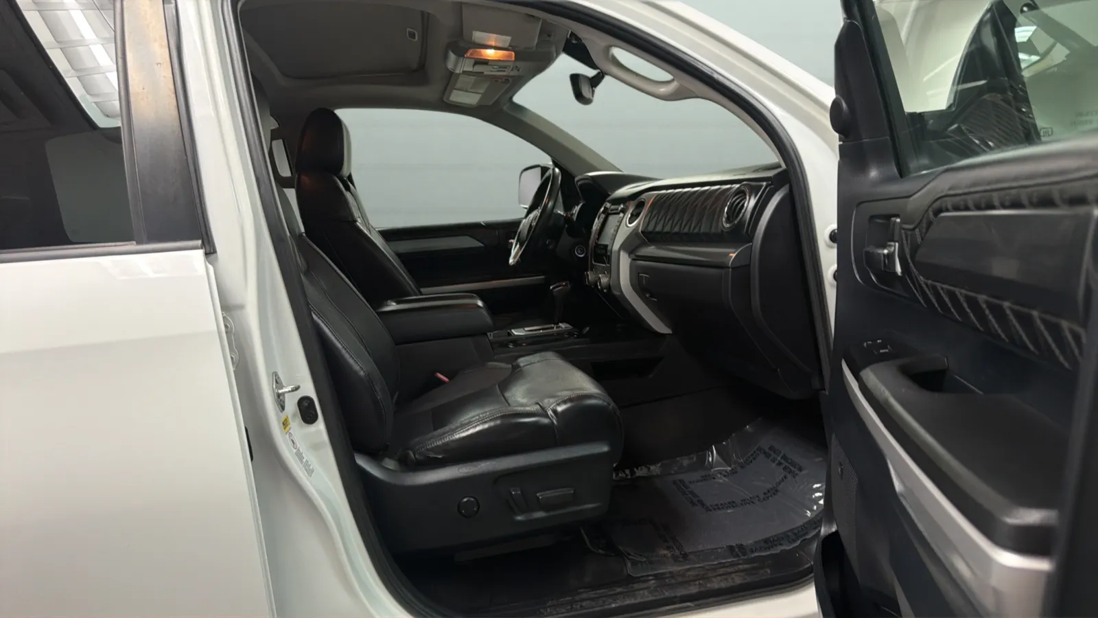 Toyota Tundra photo 21