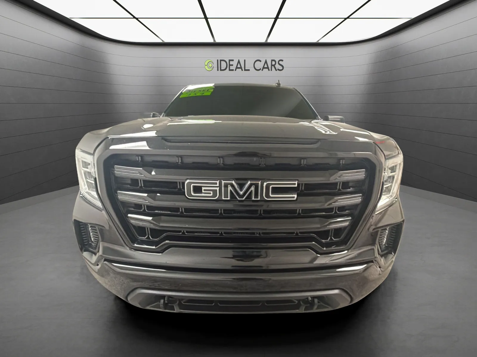 GMC Sierra photo 2