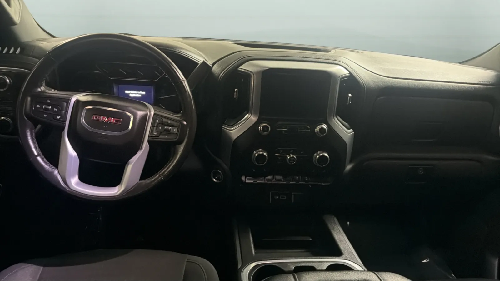 GMC Sierra photo 10