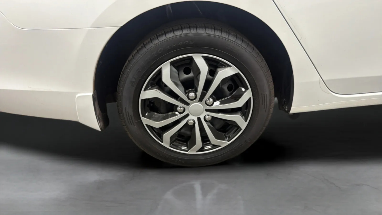 Nissan Sentra photo 24