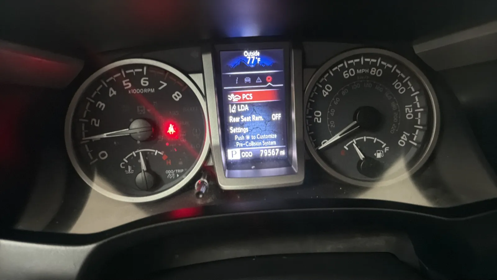 Toyota Tacoma photo 11