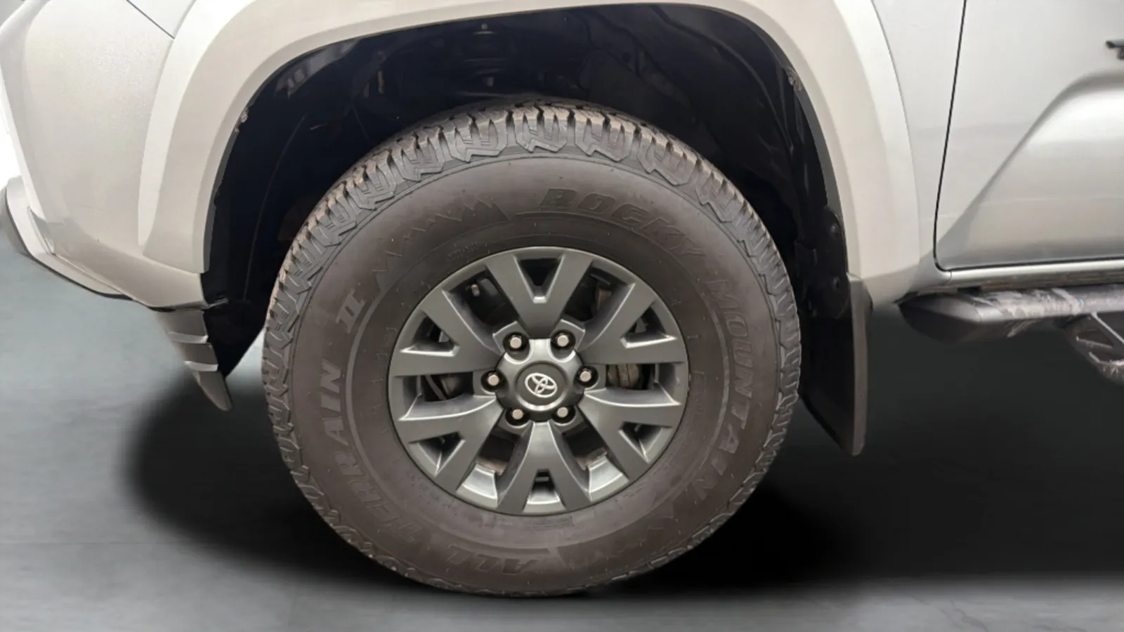 Toyota Tacoma photo 29