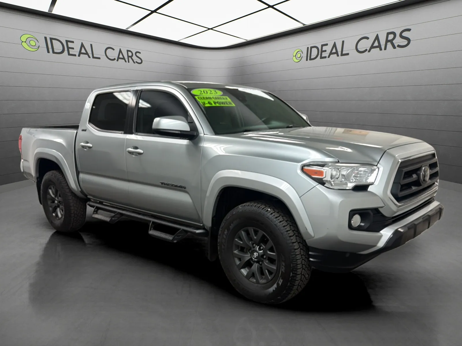 Toyota Tacoma photo 3