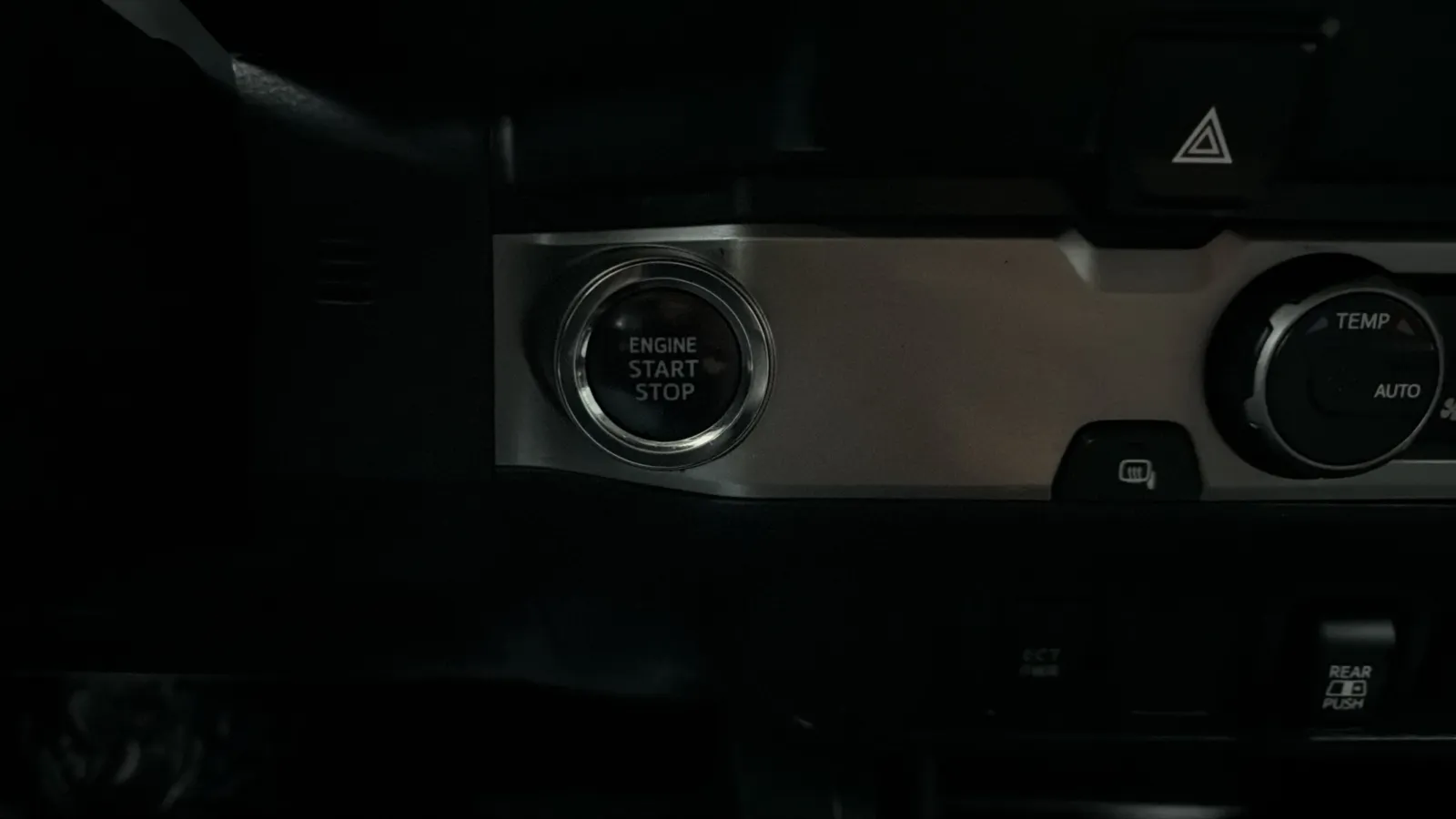 Toyota Tacoma photo 15