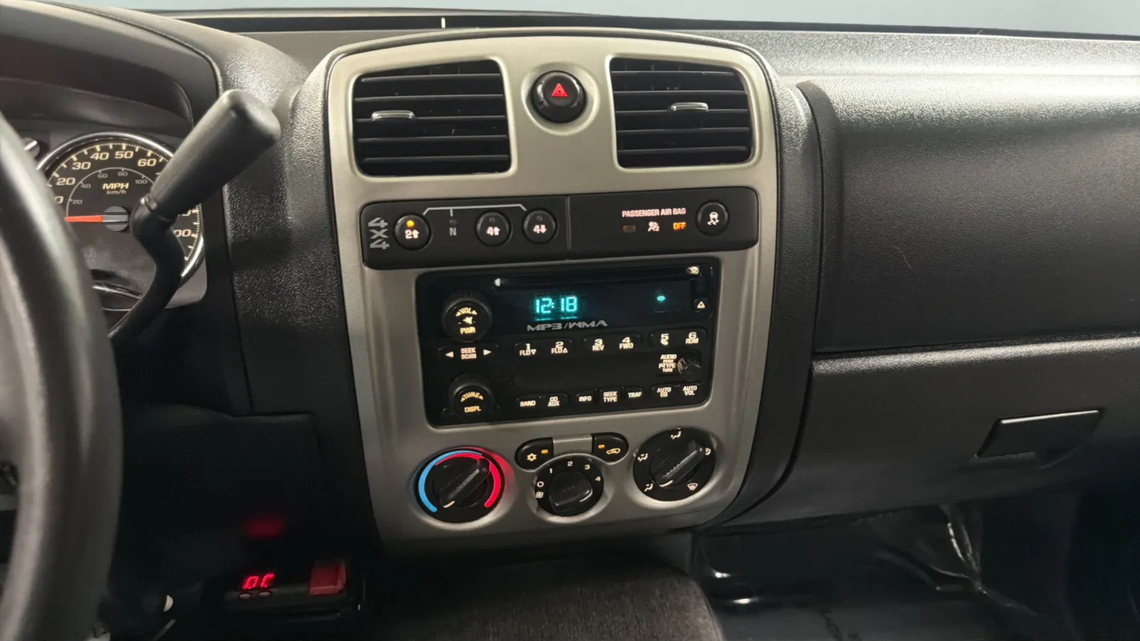 Chevrolet Colorado photo 13