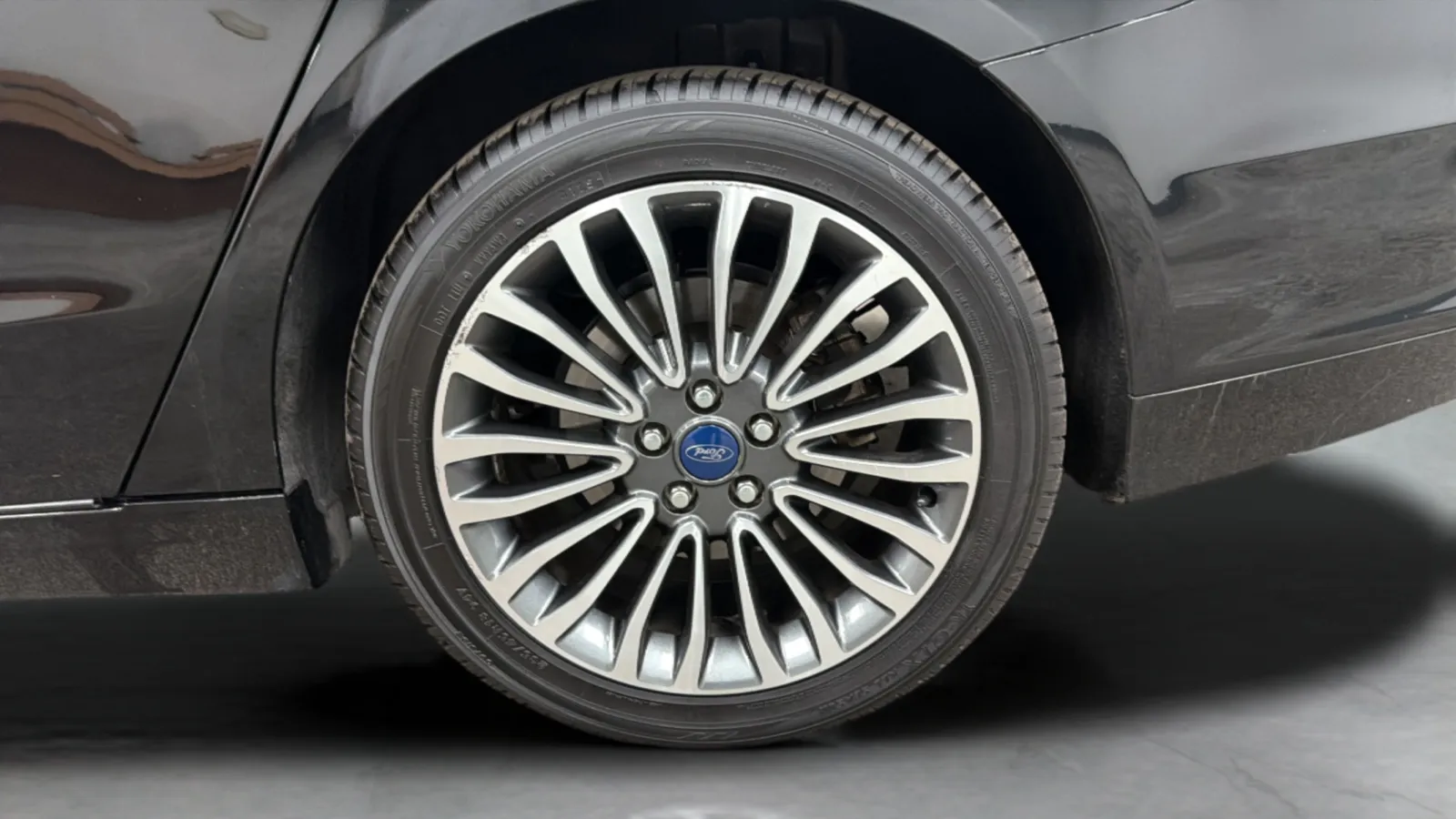 Ford Fusion photo 26
