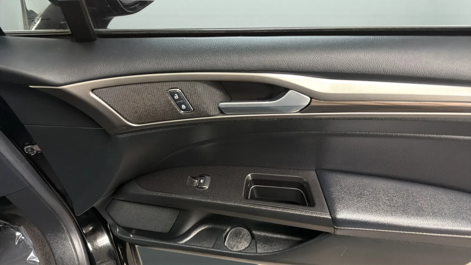 Ford Fusion photo 18