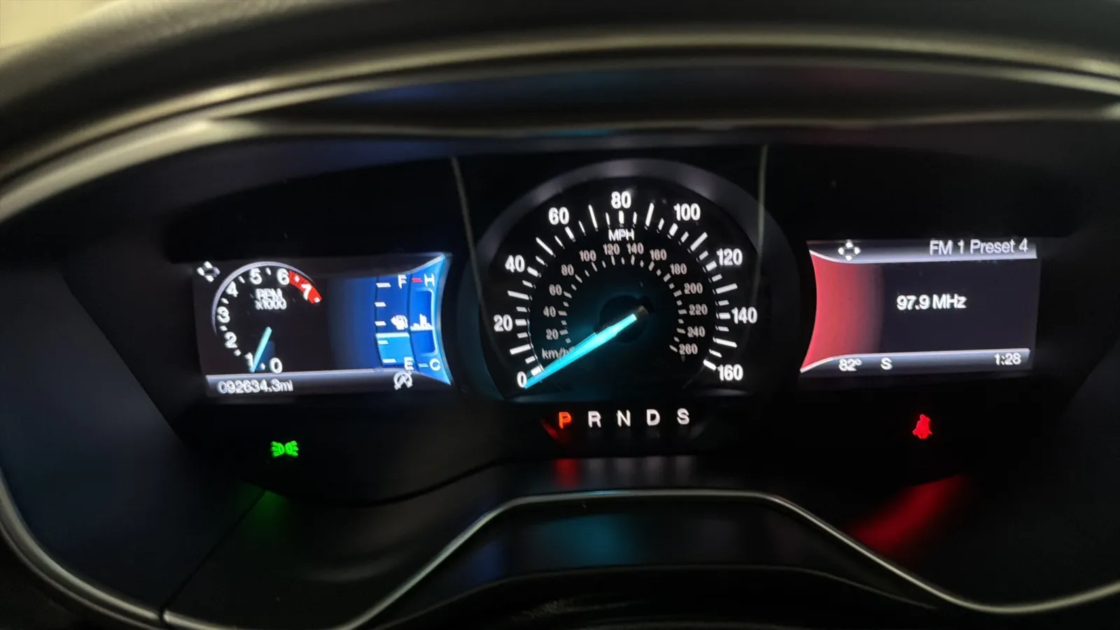 Ford Fusion photo 11