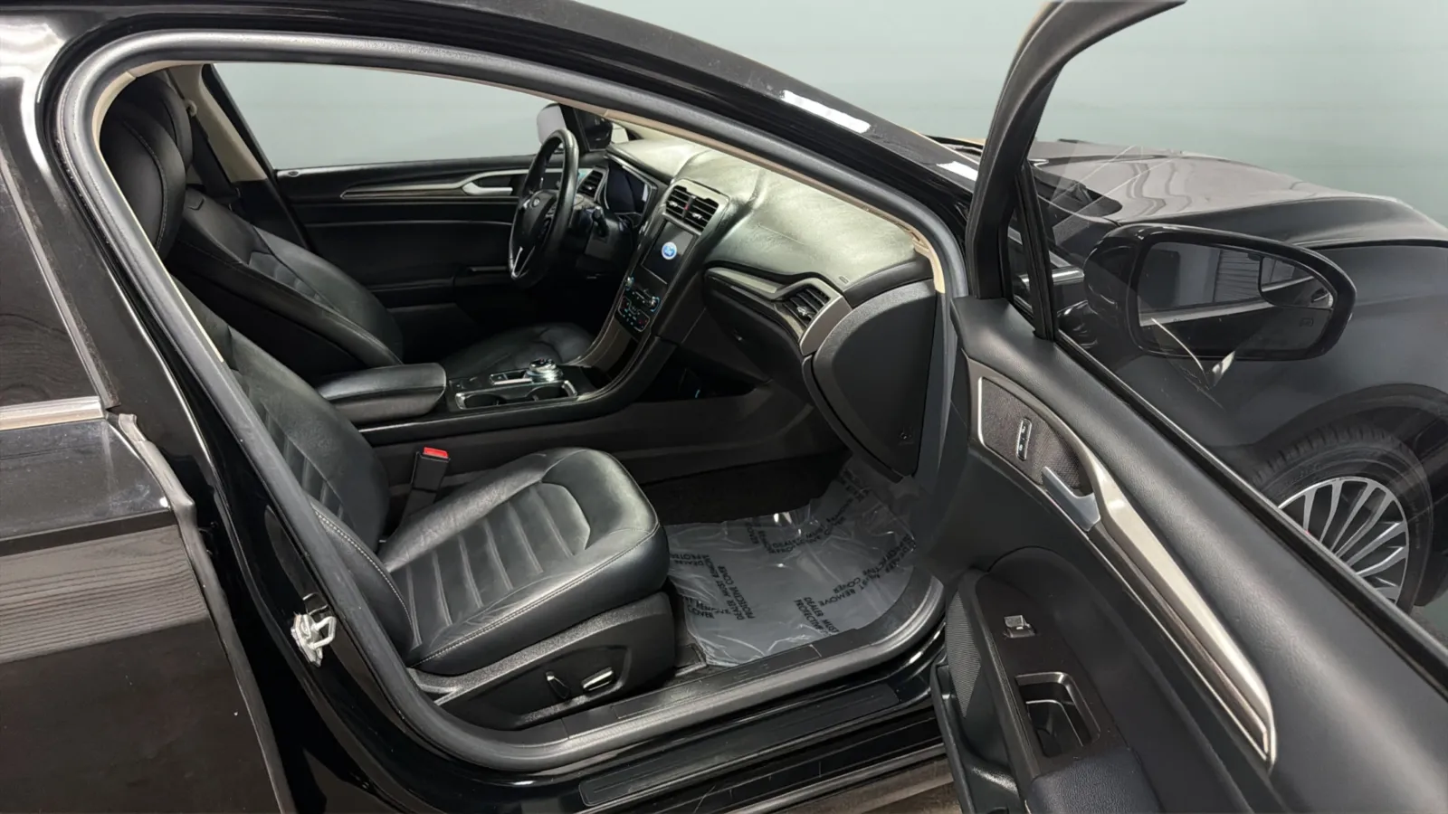 Ford Fusion photo 22