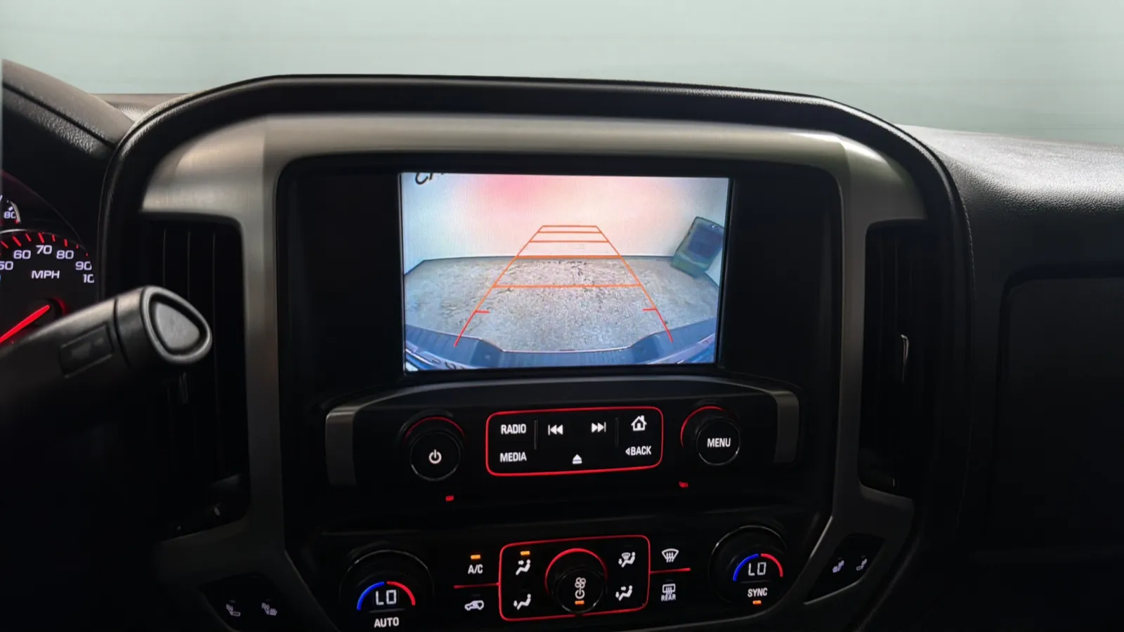 GMC Sierra photo 14