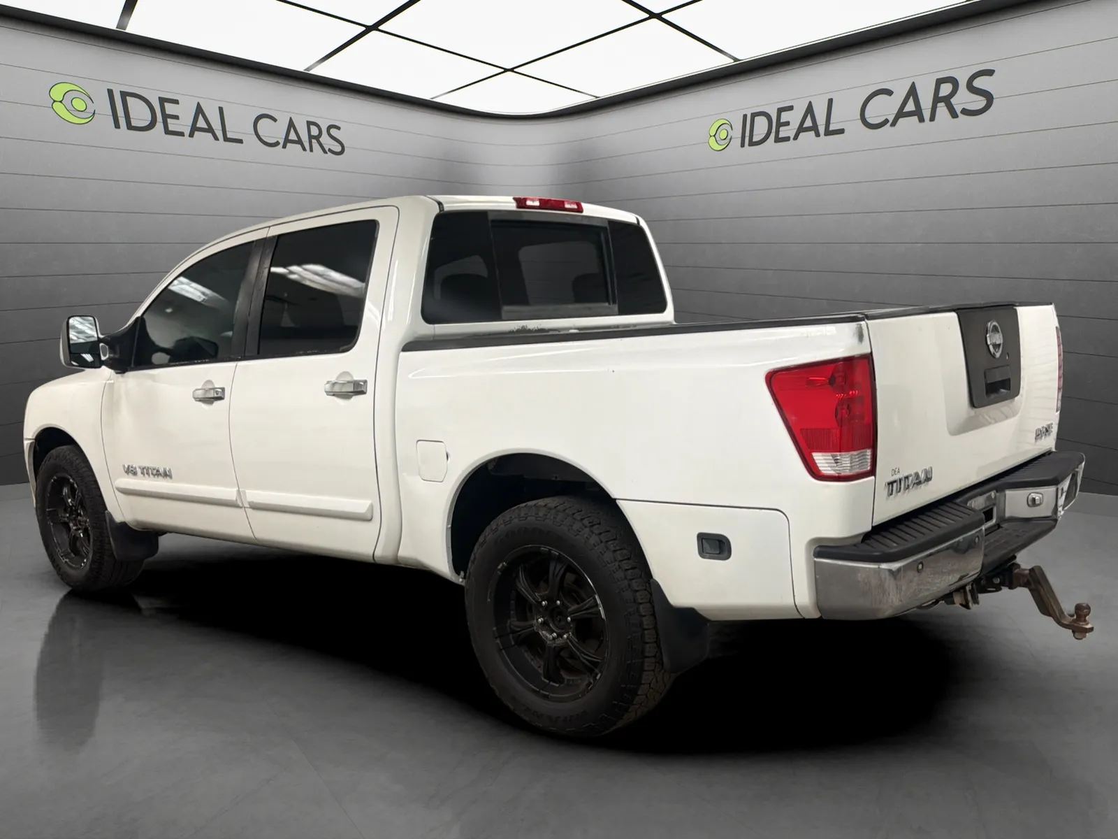 Nissan Titan photo 3