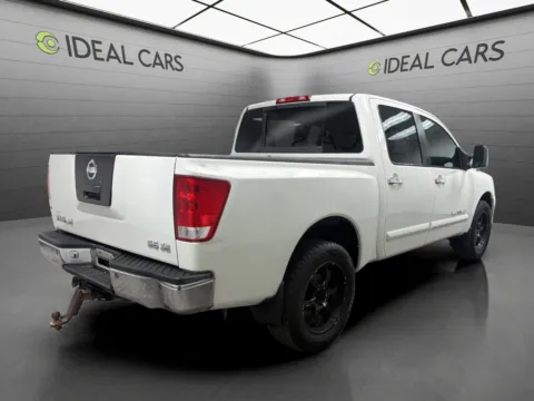 More photos of 2005 Nissan Titan SE at Ideal Cars - Broadway, AZ