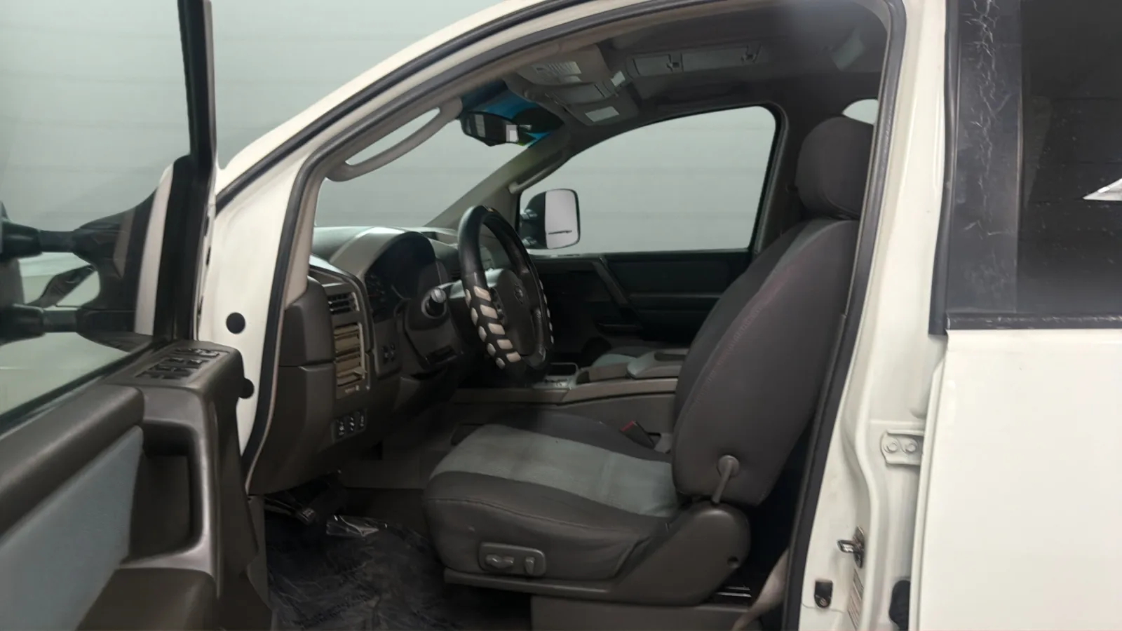 Nissan Titan photo 20