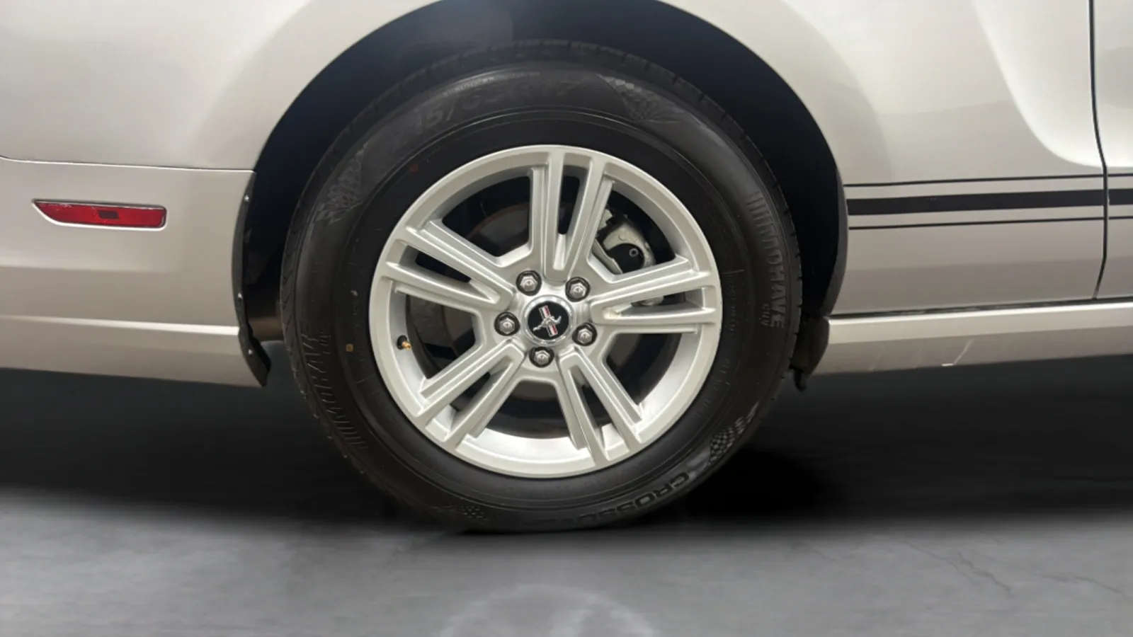 Ford Mustang photo 24