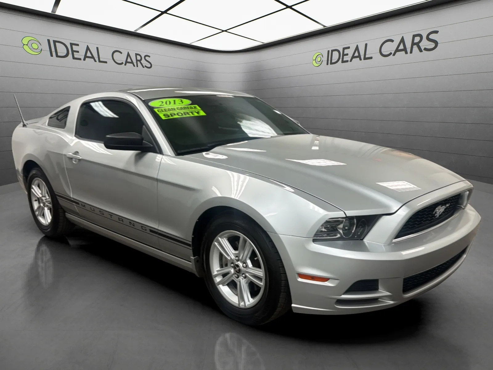 Ford Mustang photo 3