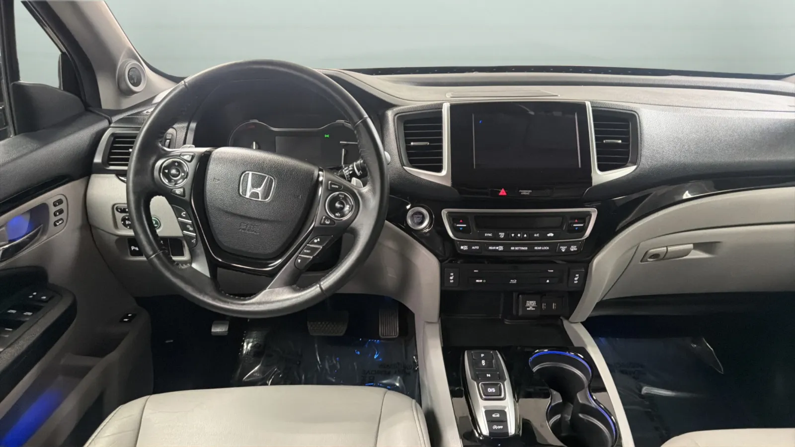 Honda Pilot photo 10
