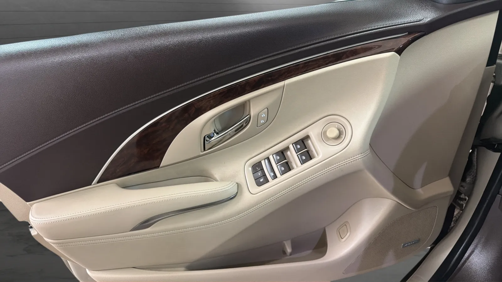 Buick LaCrosse photo 17