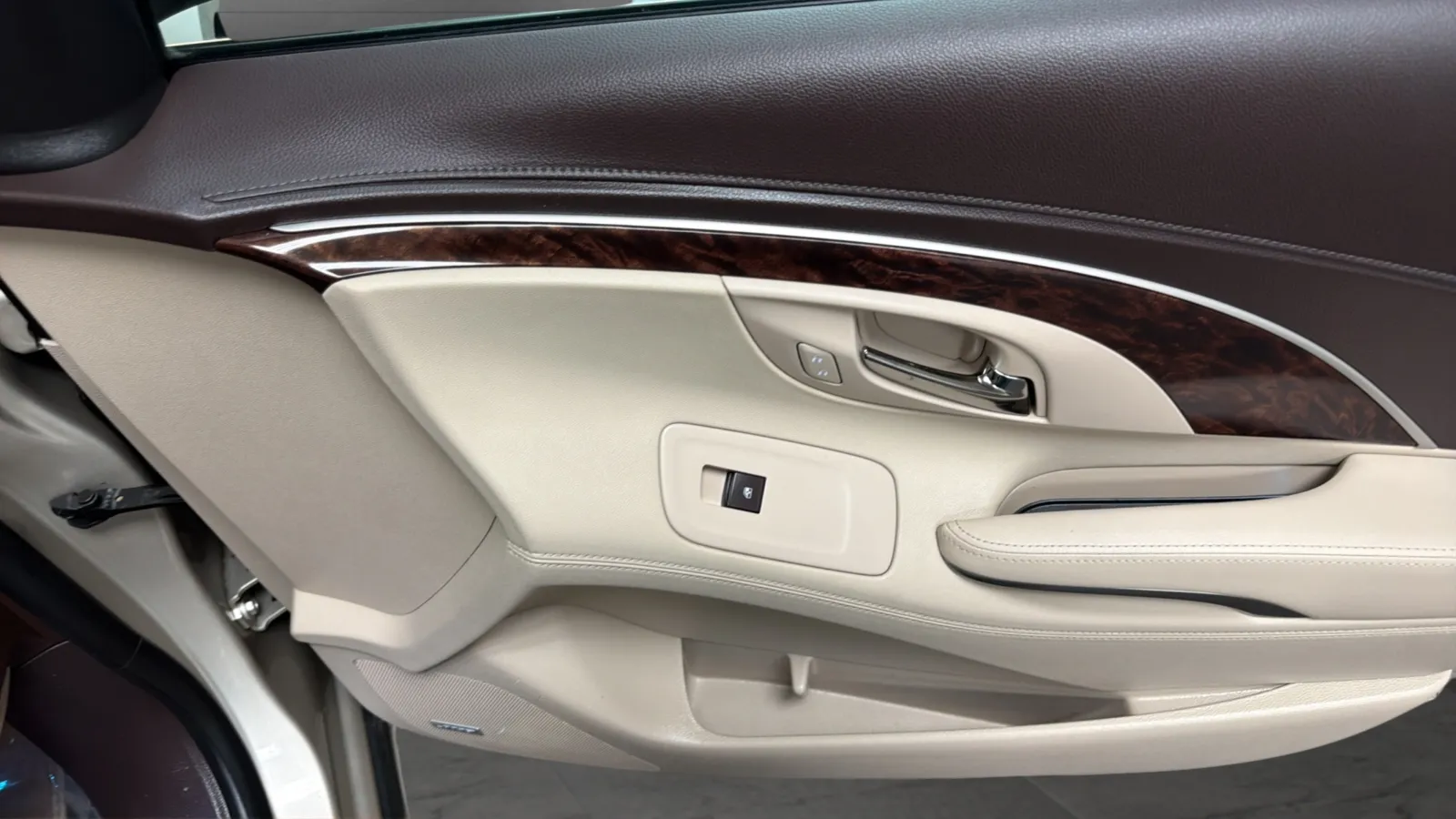 Buick LaCrosse photo 18