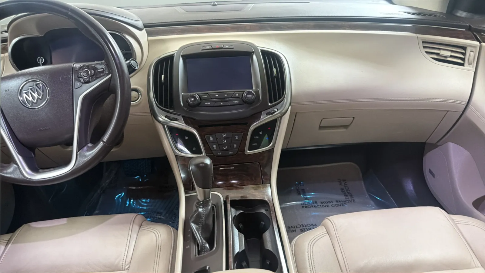 Buick LaCrosse photo 16