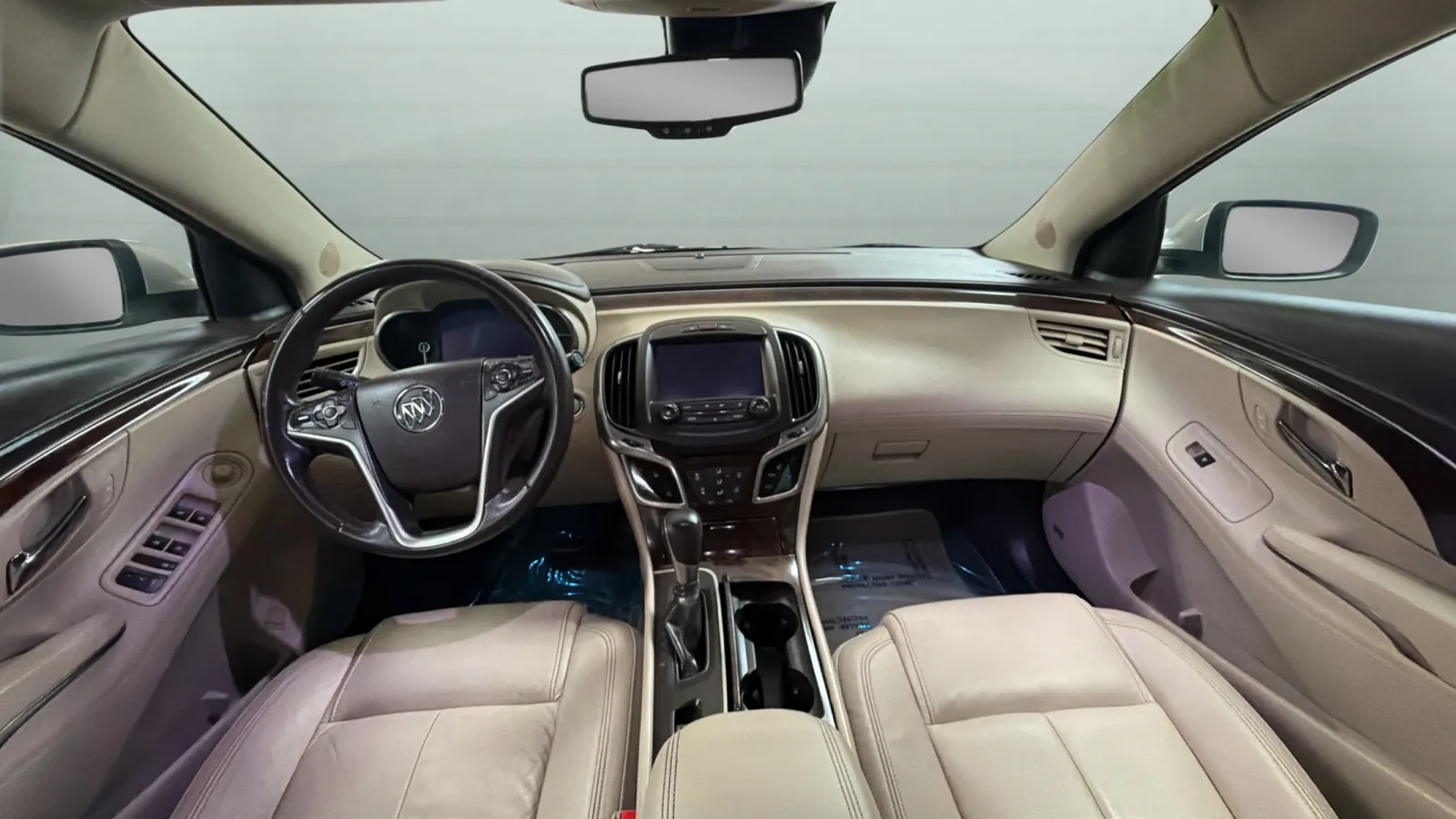 Buick LaCrosse photo 9