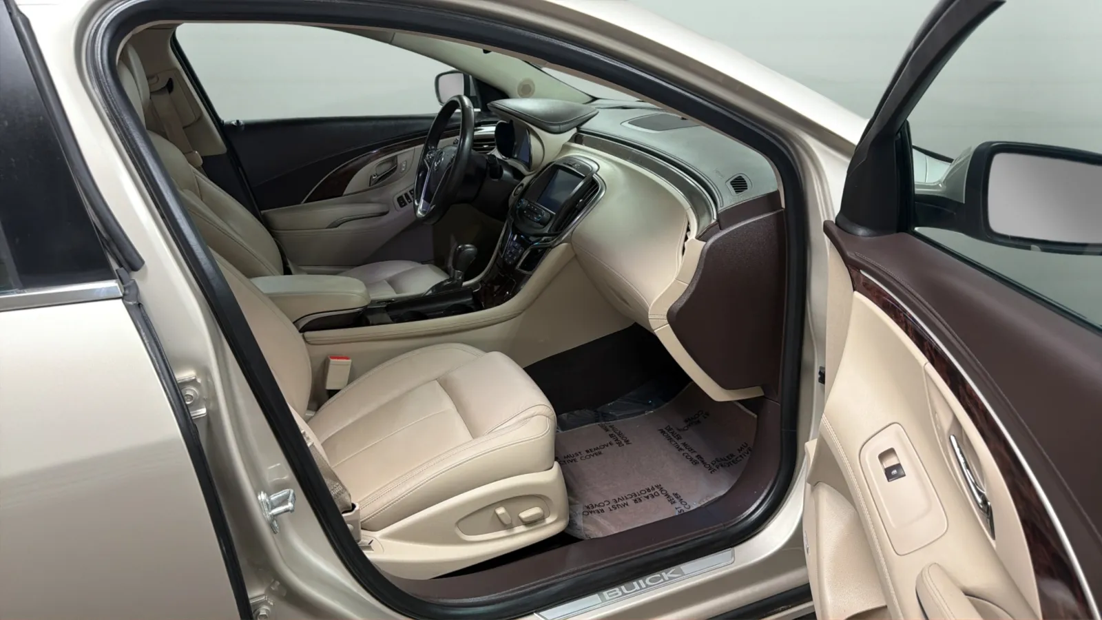 Buick LaCrosse photo 22