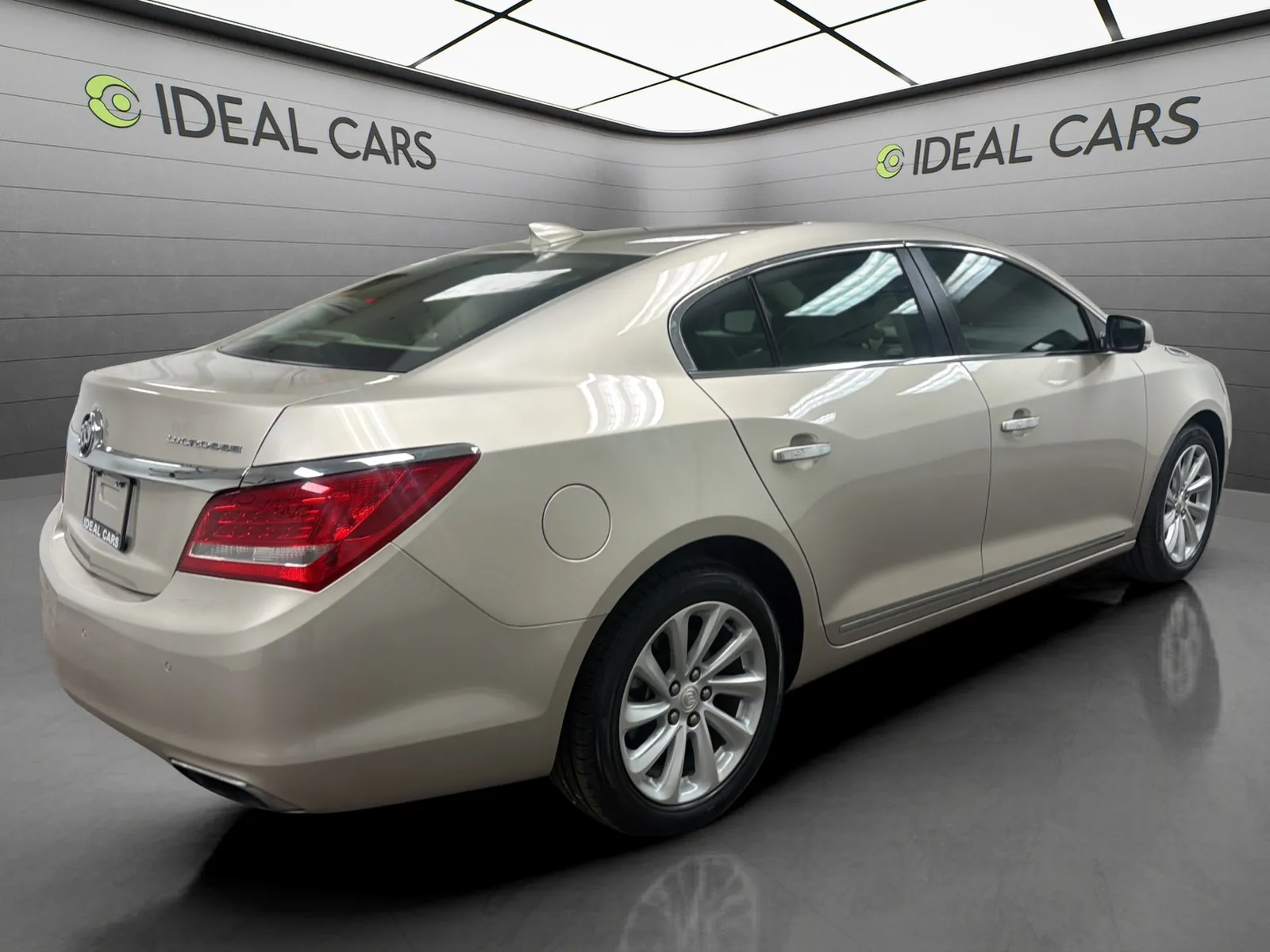 Buick LaCrosse photo 5