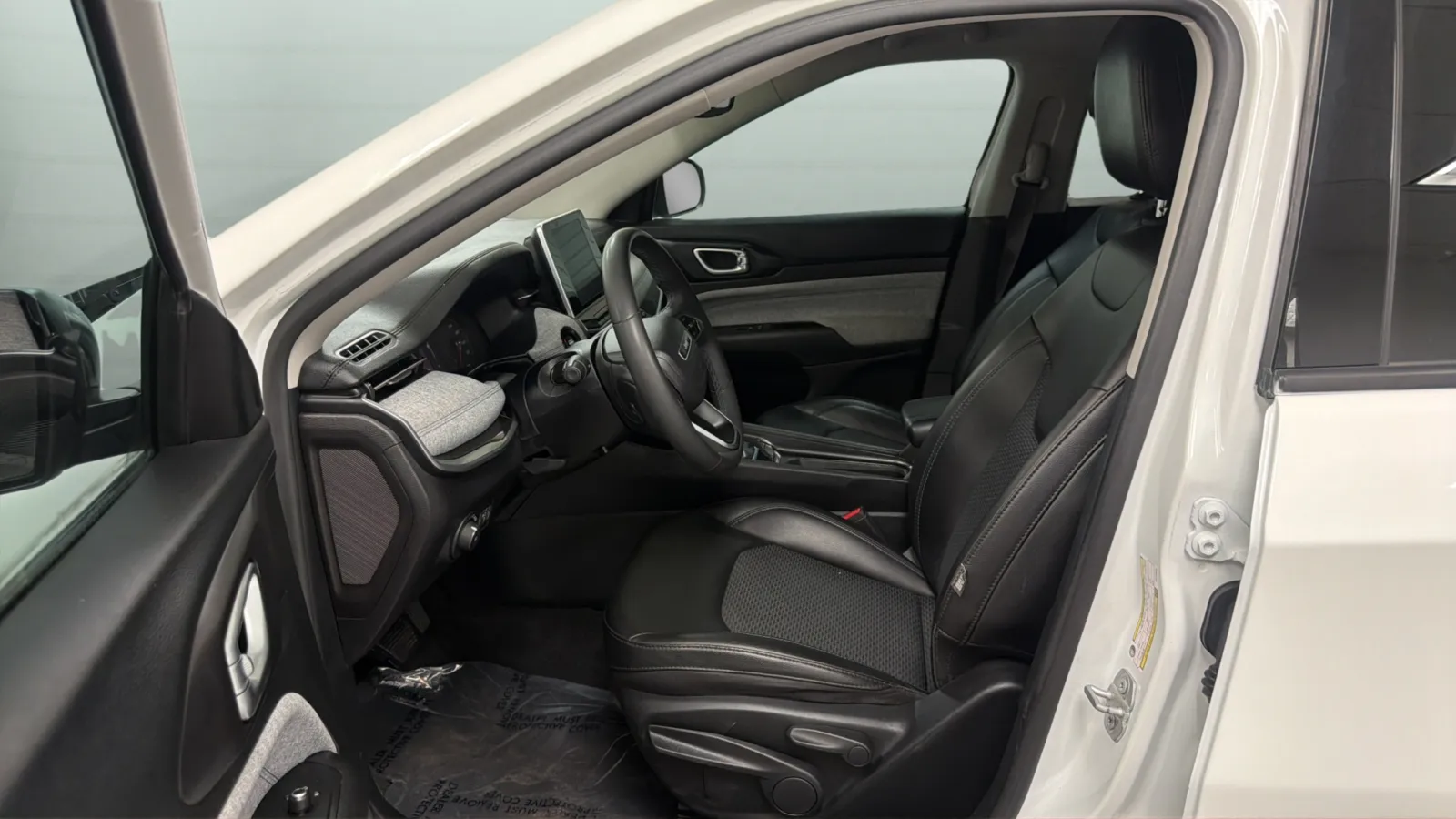 Jeep Compass photo 21