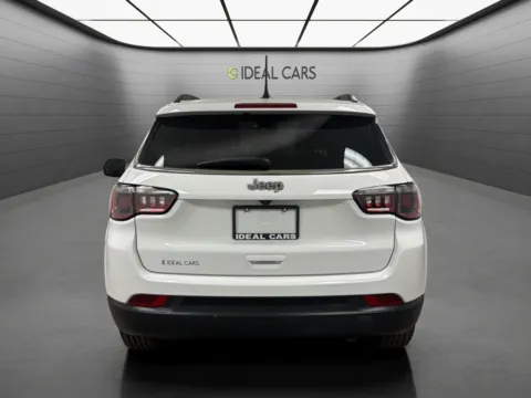 More photos of 2022 Jeep Compass Latitude at Ideal Cars - Broadway, AZ