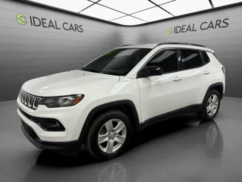 White 2022 Jeep Compass Latitude for sale in Mesa, AZ