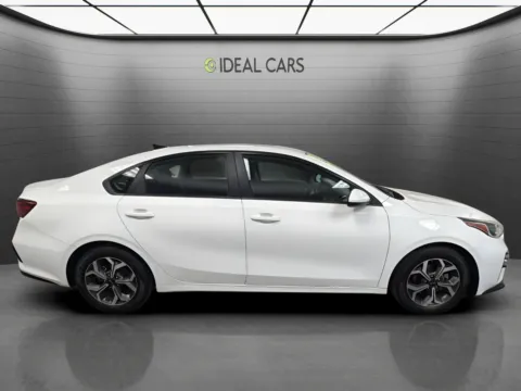 More photos of 2020 Kia Forte LXS at Ideal Cars - Broadway, AZ