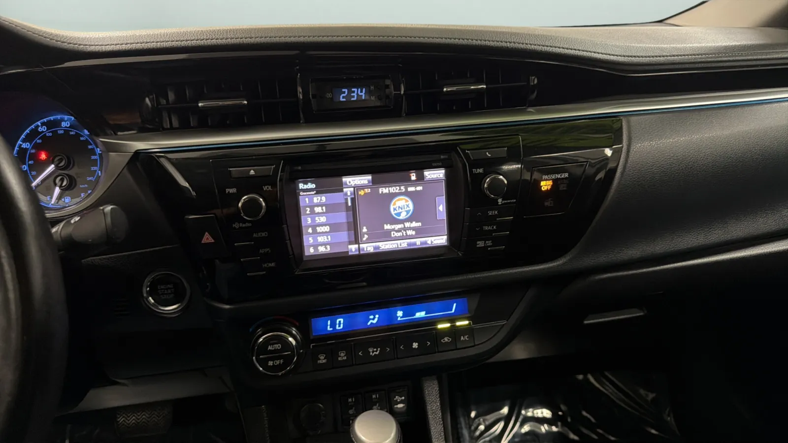 Toyota Corolla photo 13