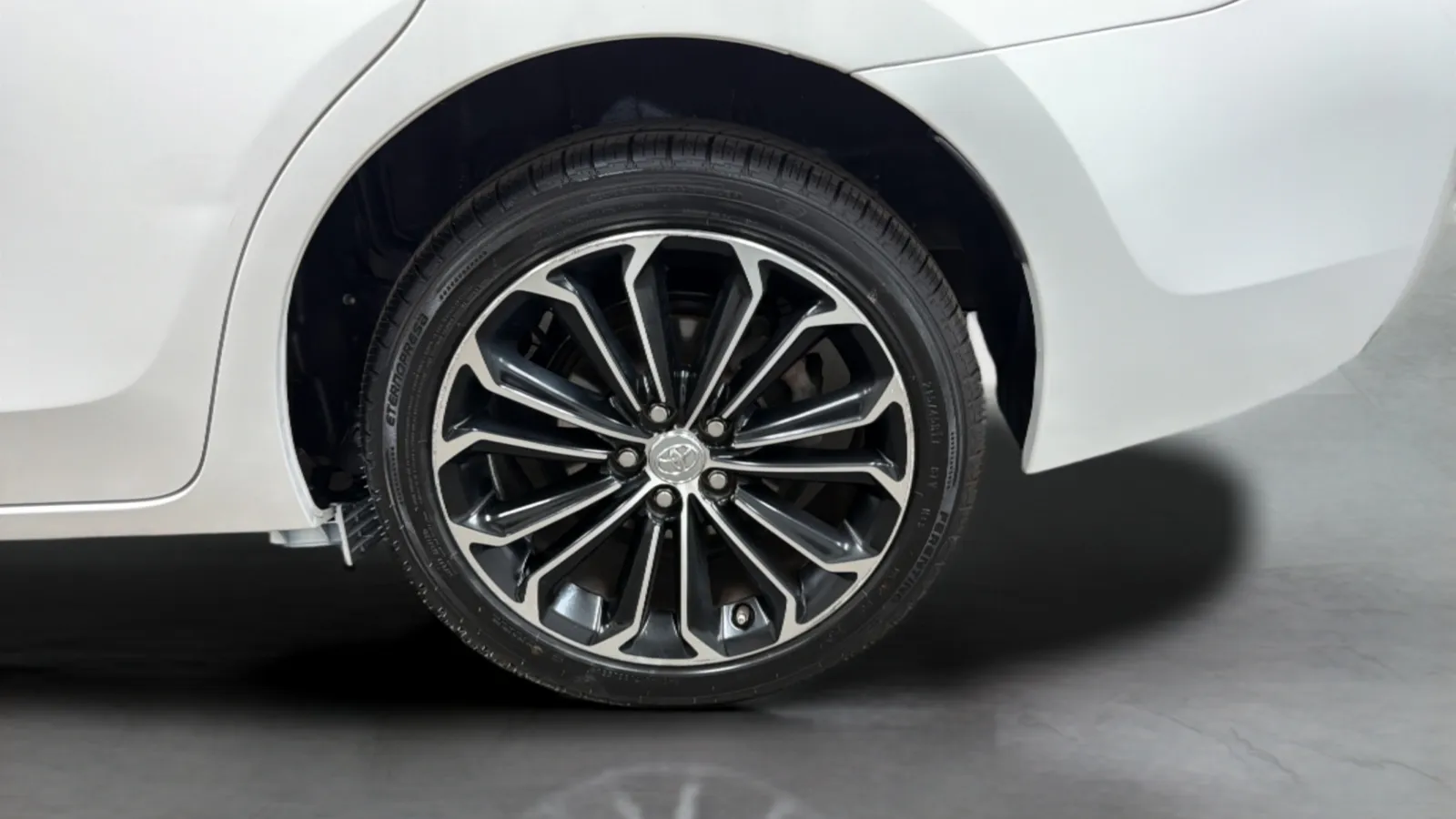 Toyota Corolla photo 29