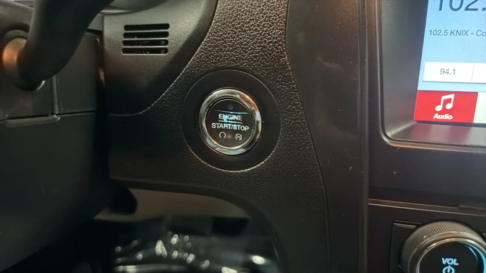Ford Explorer photo 25