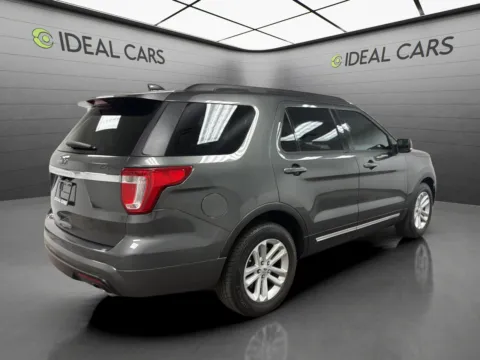 More photos of 2017 Ford Explorer XLT at Ideal Cars - Broadway, AZ