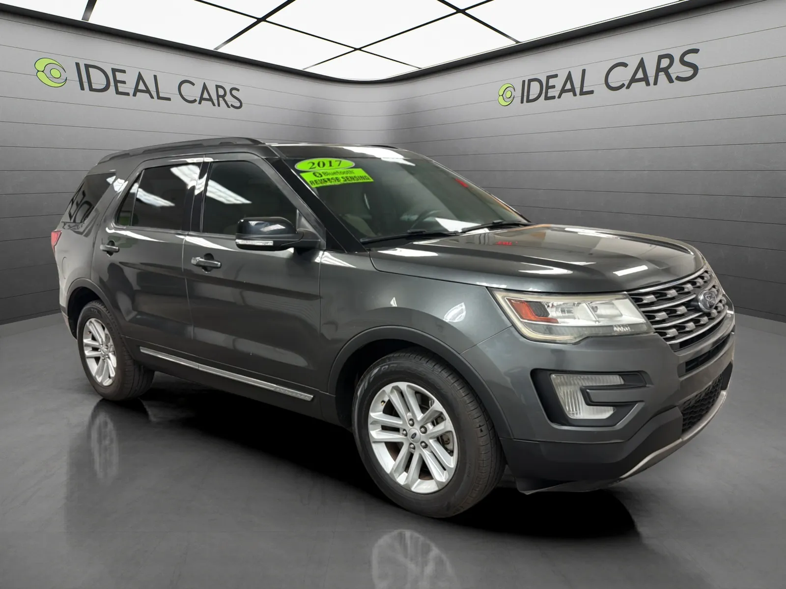 Ford Explorer photo 3