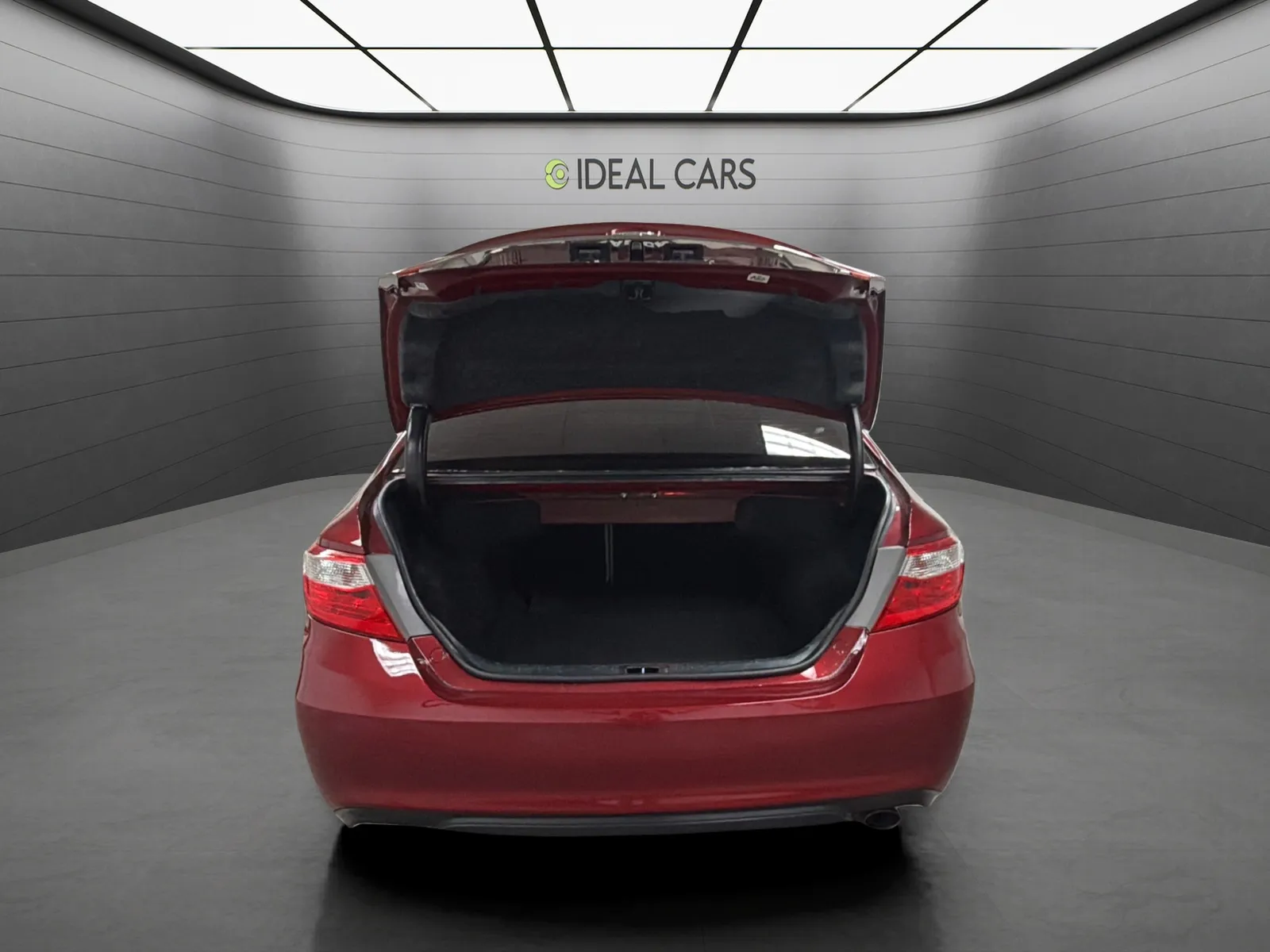Toyota Camry photo 9