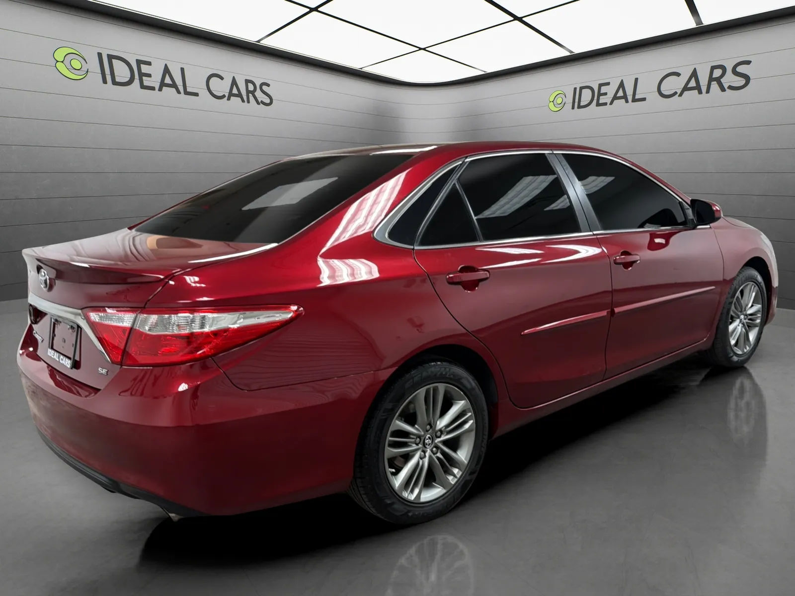 Toyota Camry photo 5