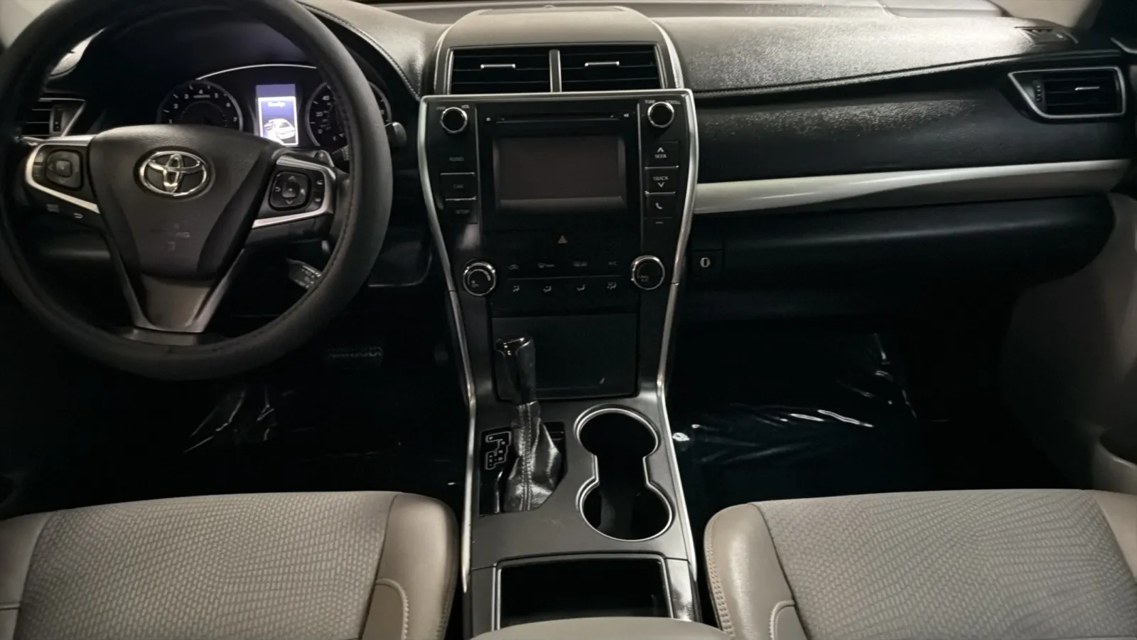 Toyota Camry photo 16